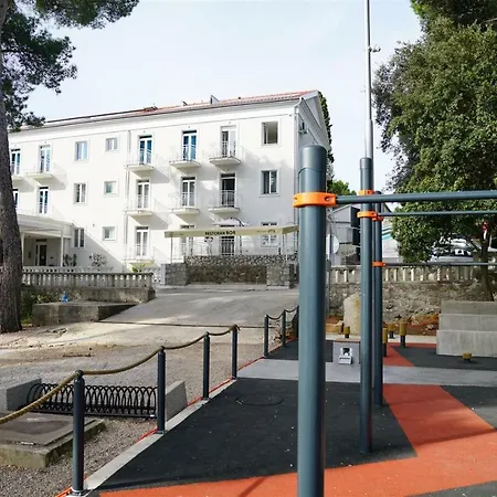 Sesar Krk - No. 2 Vinko Apartmán *
