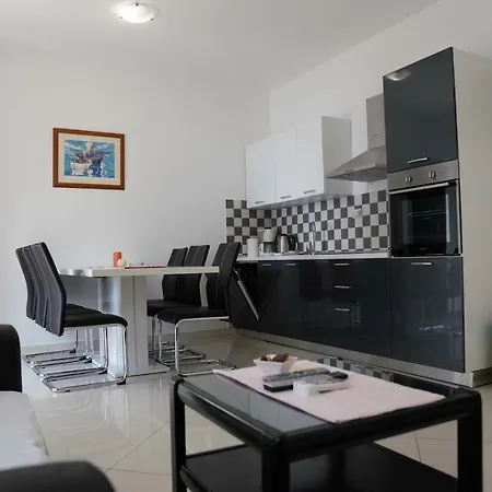 Sesar Krk - No. 2 Vinko Apartman Krk Town